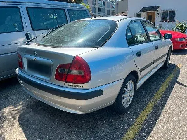 Gebraucht Mitsubishi Carisma 125 PS (91 kW) 2002 Limousine