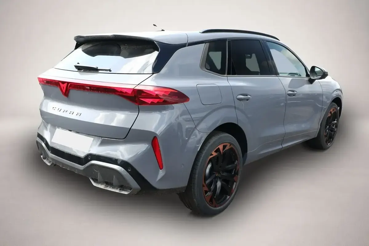 Neu Cupra Terramar VZ 265 PS (194 kW) 2026 Grau SUV