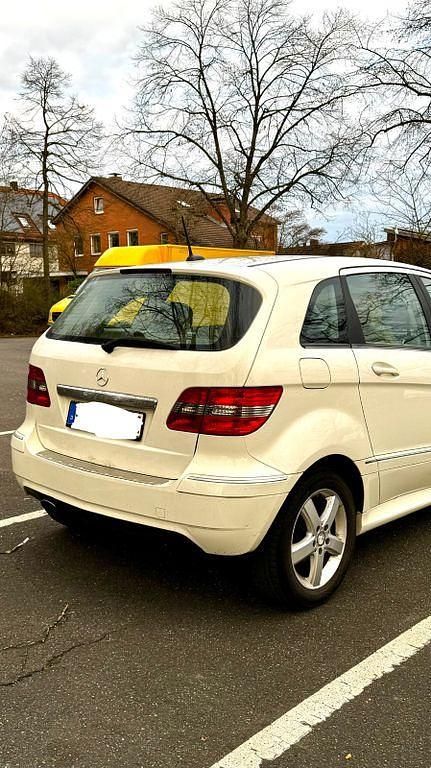 Gebraucht Mercedes B160 95 PS (69 kW) 2009 Weiß Van / Kleinbus