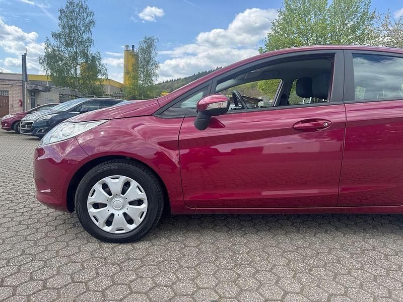 Usata Ford Fiesta 95 CV (69 kW) 2010 Rosso Utilitaria