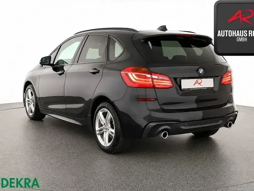 Gebraucht BMW 220 Active Tourer M Sport 190 PS (139 kW) 2020 Schwarz Van / Kleinbus