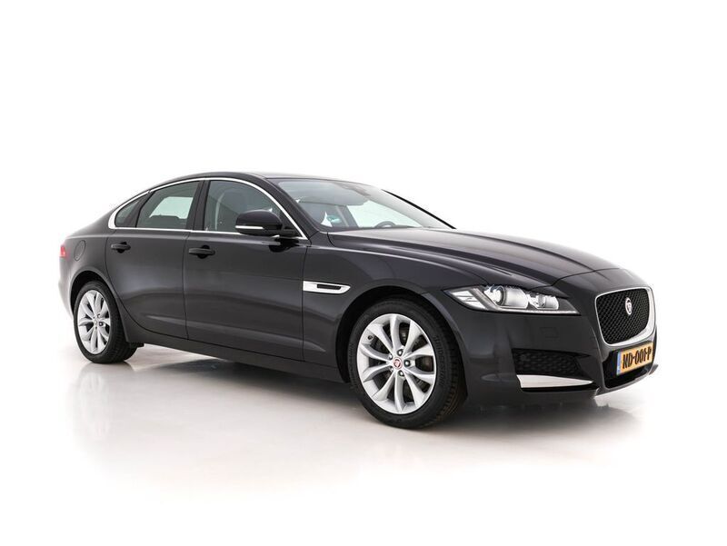 Schwarz Gebraucht 2017 Jaguar XF Portfolio Limousine | 13.445 € (Superpreis) - Bild 1/4