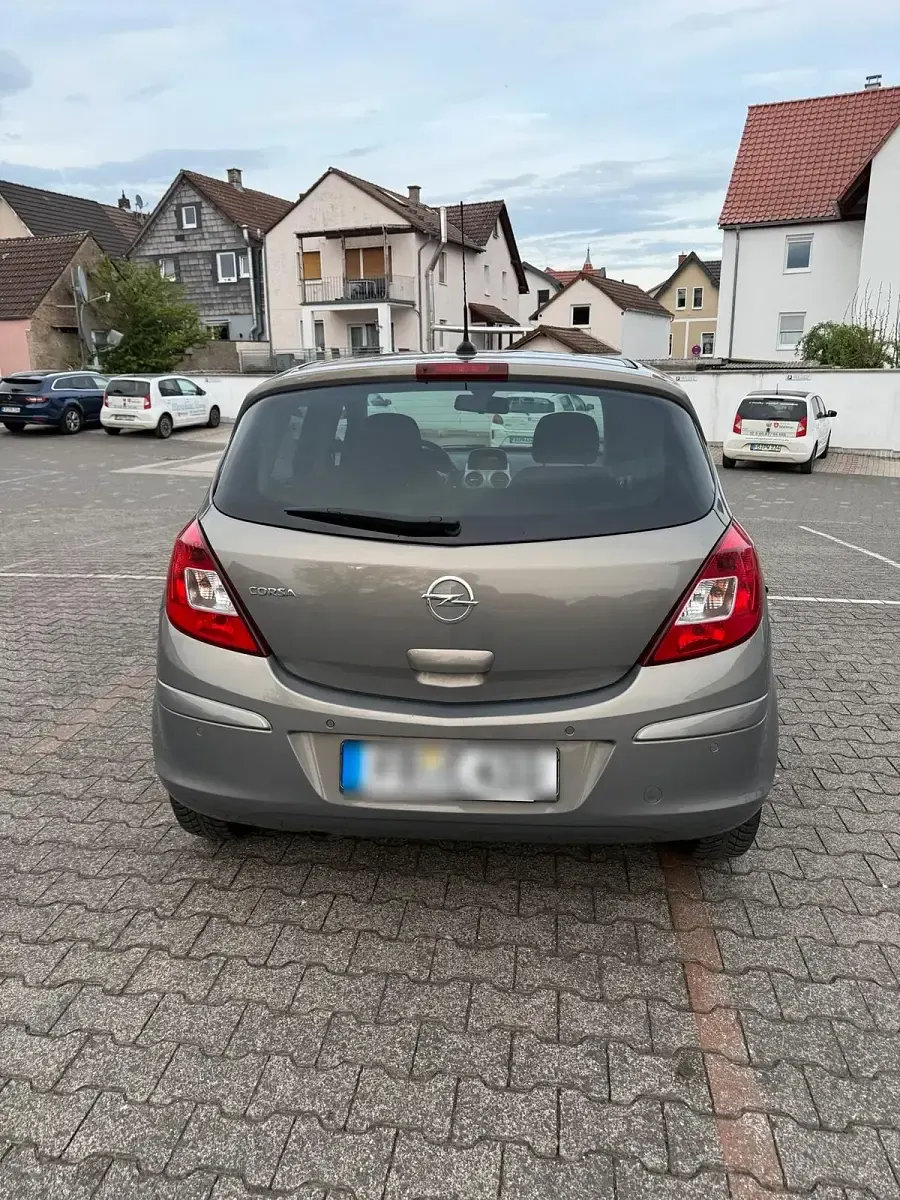 Gebraucht Opel Corsa 88 PS (64 kW) 2012 Braun Kleinwagen