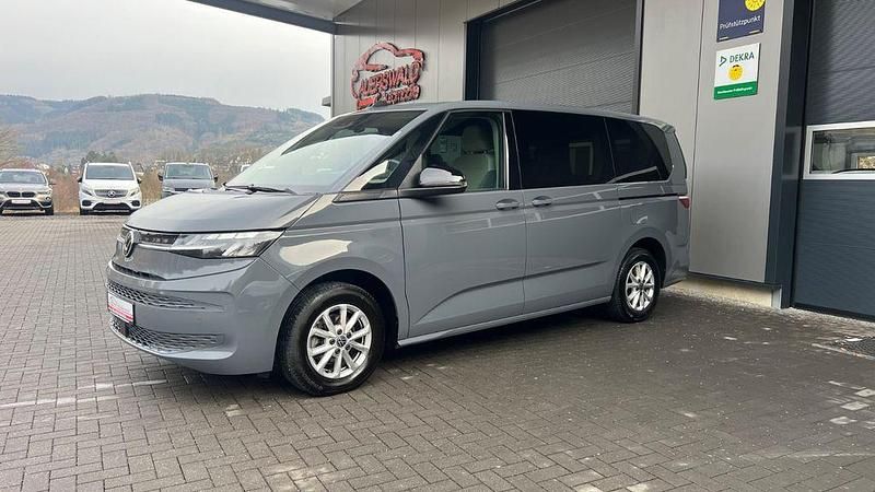 Gebraucht VW Multivan Life 150 PS (110 kW) 2022 Pure grey Van / Kleinbus