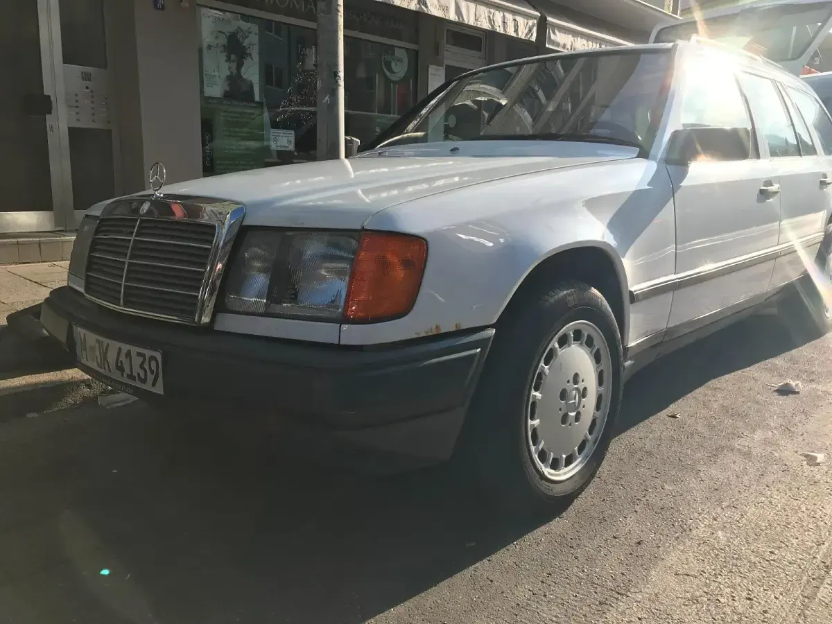 Gebraucht Mercedes 230 130 PS (95 kW) 1989 Weiß Kombi