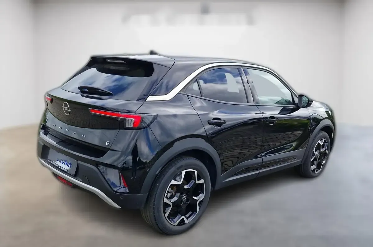 Gebraucht Opel Mokka-e Ultimate 100 kW (136 PS) 2023 Schwarz metallic SUV