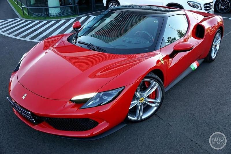 Gebraucht Ferrari 296 829 PS (609 kW) 2024 Rot