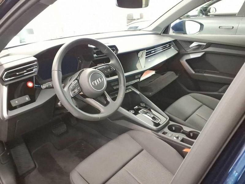 Gebraucht Audi A3 Advanced Plus 150 PS (110 kW) 2025 Navarrablau metallic Limousine