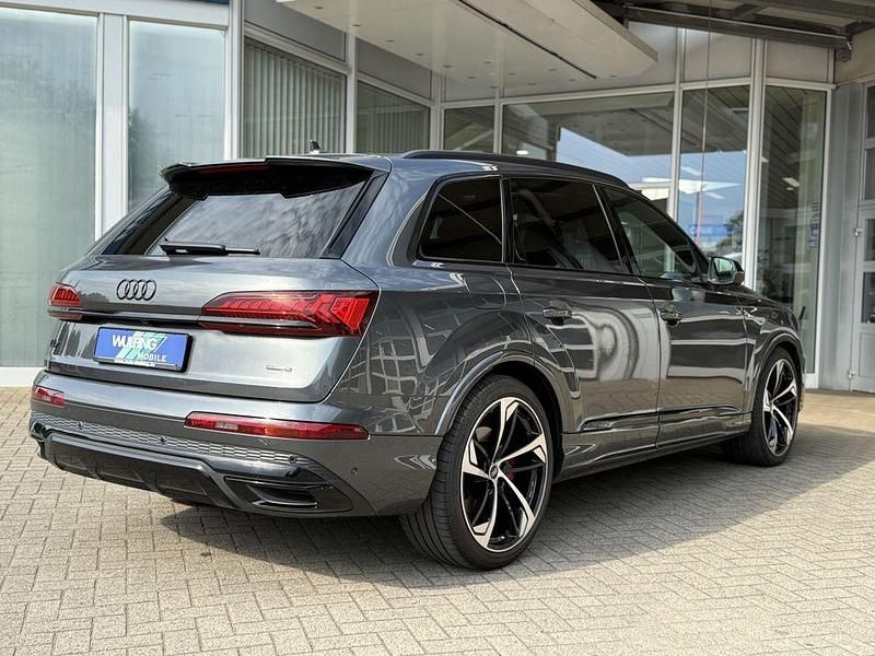 Gebraucht Audi Q7 Competition 286 PS (210 kW) 2023 Daytonagrau perleffekt SUV