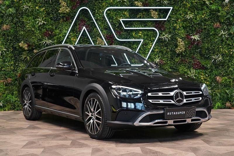 Gebraucht Mercedes E400 330 PS (242 kW) 2022 Schwarz Limousine