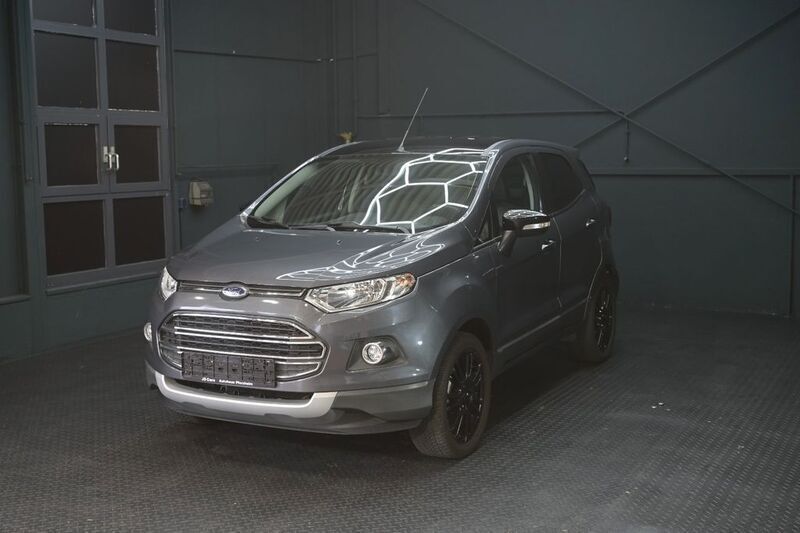 Grau Gebraucht 2017 Ford Ecosport Titanium SUV | 10.450 € (Fairer Preis) - Bild 1/4