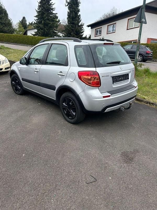Gebraucht Suzuki SX4 Style 135 PS (99 kW) 2011 Silber Kleinwagen