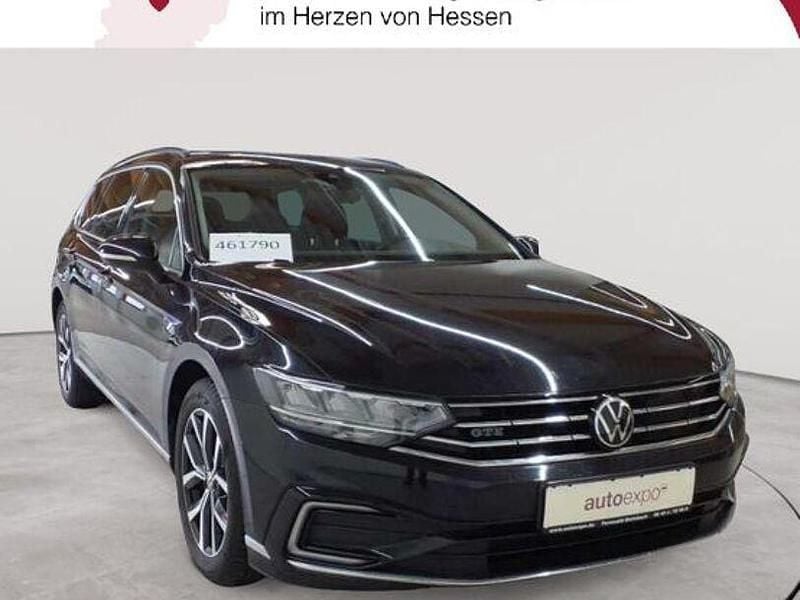 Deep black perleffekt Gebraucht 2020 VW Passat GTE Kombi | 18.390 € (Fairer Preis) - Bild 1/4