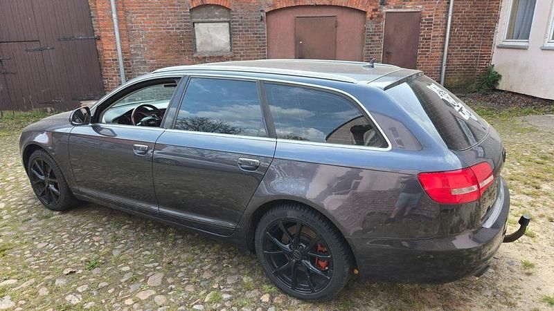 Second-hand Audi A6 Ambiente 240 CP (176 kW) 2011 Gri Break