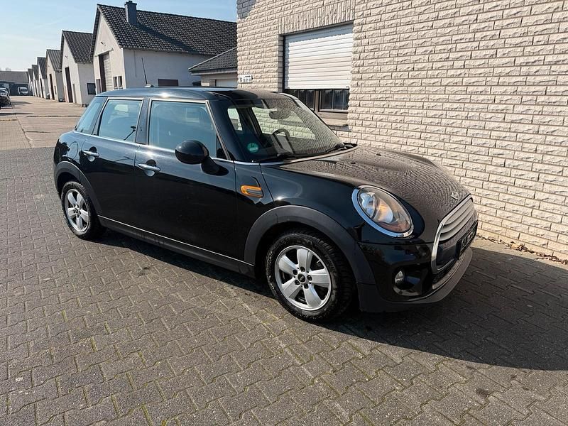 Gebraucht Mini Cooper D 116 PS (85 kW) 2015 Schwarz Kleinwagen