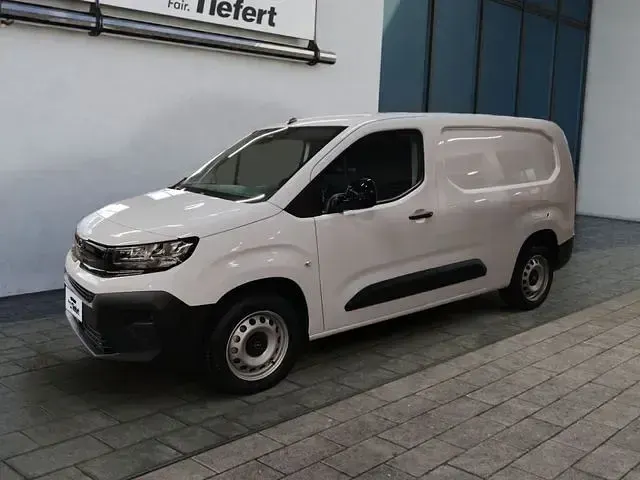 Gebraucht Opel Combo 131 PS (96 kW) 2026 Van / Kleinbus