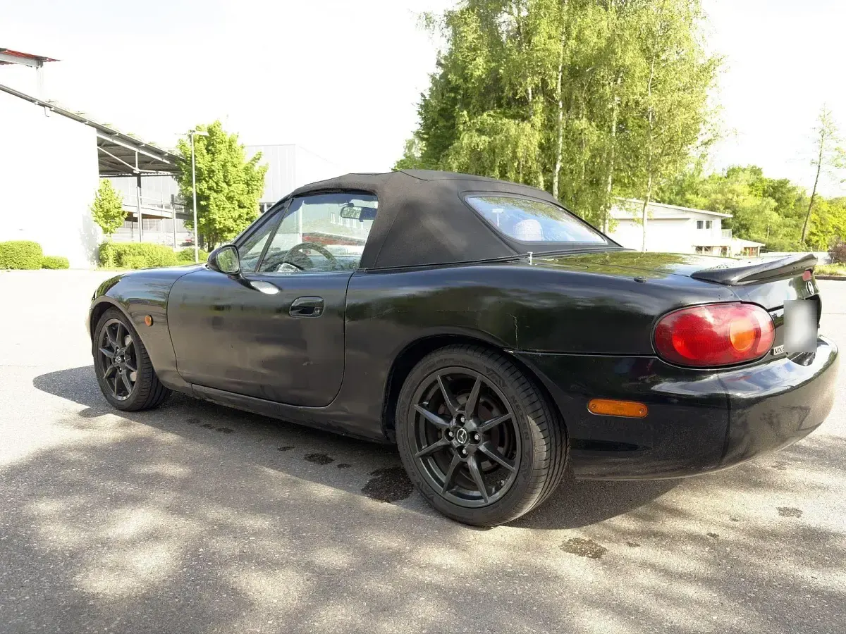 Brugt Mazda MX5 110 HK (80 kW) 1999 Sort Cabriolet