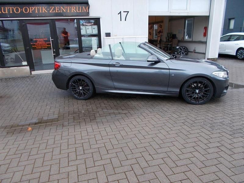 Gebraucht BMW 220 M Sport 184 PS (135 kW) 2017 Grau Cabrio