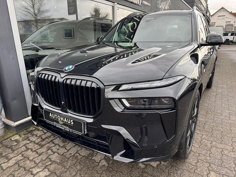 Gebraucht BMW X7 M Sport 352 PS (258 kW) 2025 Schwarz SUV