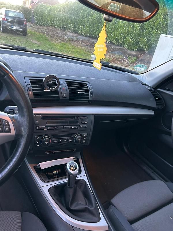 Gebraucht BMW 118 129 PS (94 kW) 2005 Blau Kleinwagen