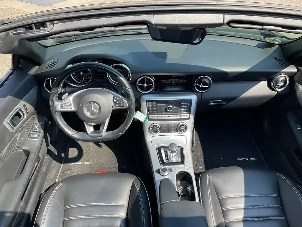 Gebraucht Mercedes SLC250 204 PS (150 kW) 2016 Schwarz Cabrio