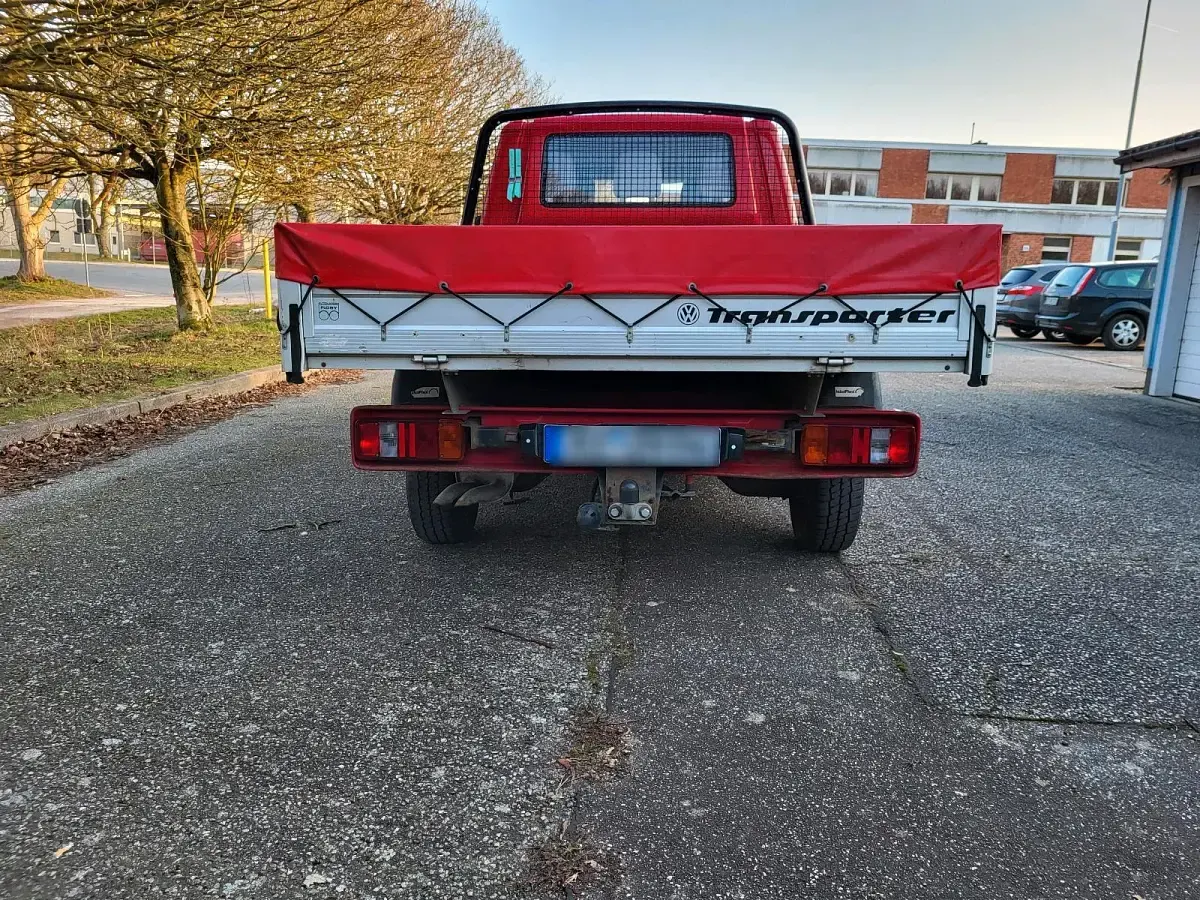 Używany VW T4 102 KM (75 kW) 2000 Czerwony Van
