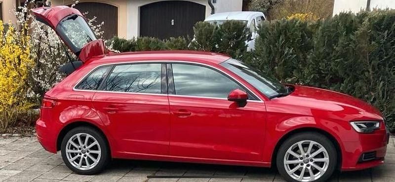 Rot Gebraucht 2018 Audi A3 Sport Limousine | 18.900 € (Fairer Preis) - Bild 1/4