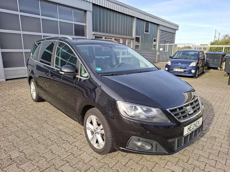 Schwarz Gebraucht 2015 Seat Alhambra Crono Plus Van / Kleinbus | 8.990 € (Guter Preis) - Bild 1/4