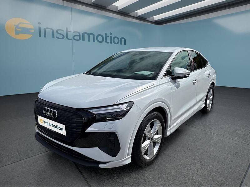 Weiß Gebraucht 2022 Audi Q4 Sportback e-tron SUV | 36.849 € (Fairer Preis) - Bild 1/4