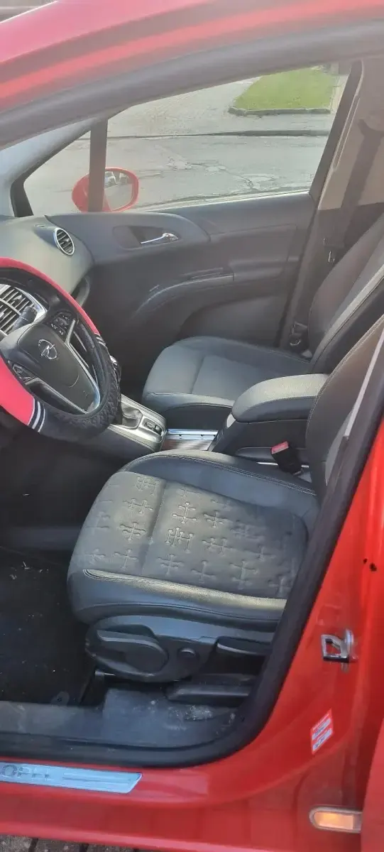 Gebraucht Opel Meriva 95 PS (69 kW) 2012 Rot Van / Kleinbus