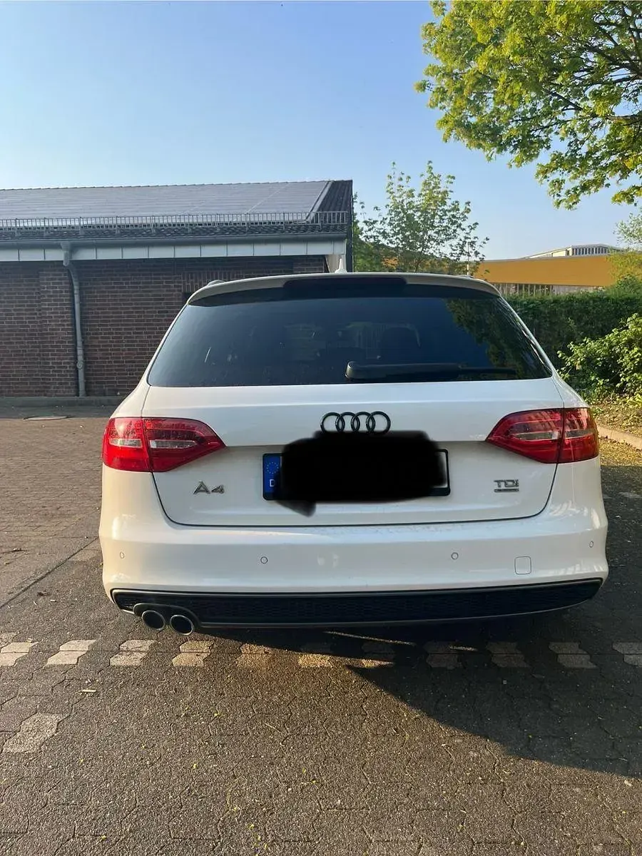 Gebraucht Audi A4 S-Line 177 PS (130 kW) 2012 Weiß Kombi