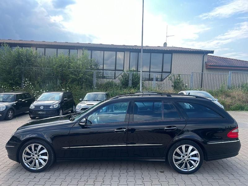 Gebraucht Mercedes E200 184 PS (135 kW) 2007 Schwarz Kombi