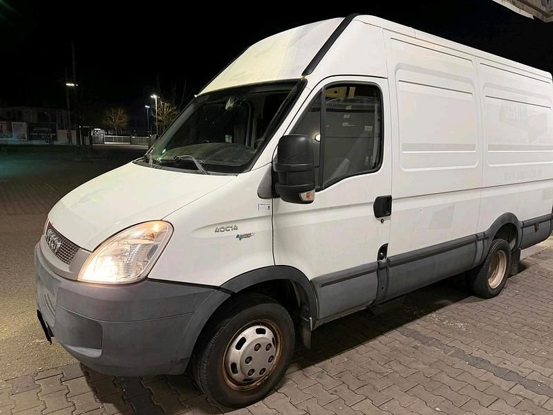 Gebraucht Iveco Daily 140 PS (102 kW) 2009 Weiß Van / Kleinbus