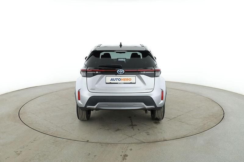 Gebraucht Toyota Yaris Cross 116 PS (85 kW) 2022 Grau SUV