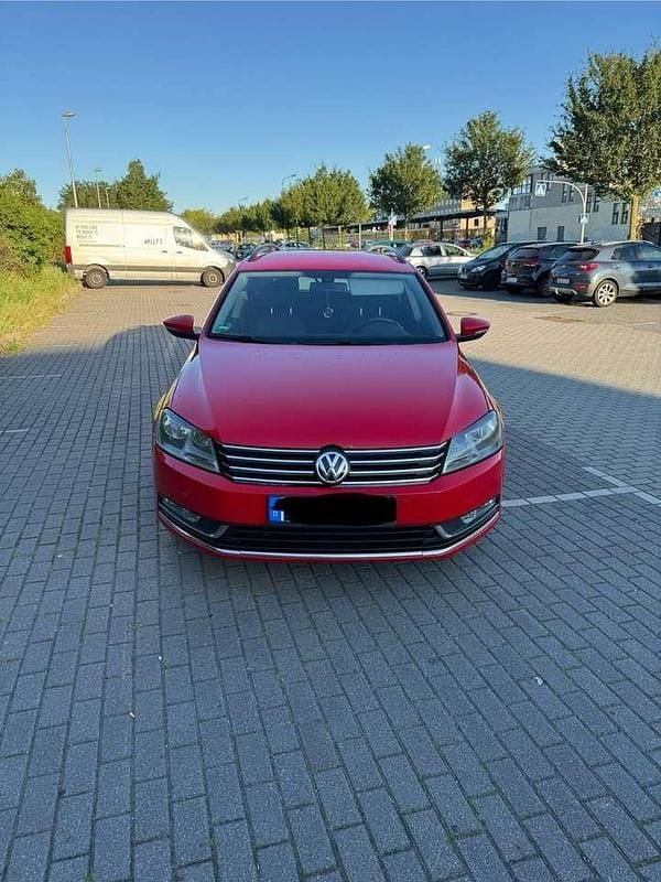 Gebraucht 2013 VW Passat Highline Kombi | 4.980 € (Superpreis) - Bild 1/4