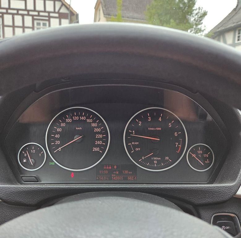 Gebraucht BMW 316 136 PS (100 kW) 2013 Schwarz Kombi