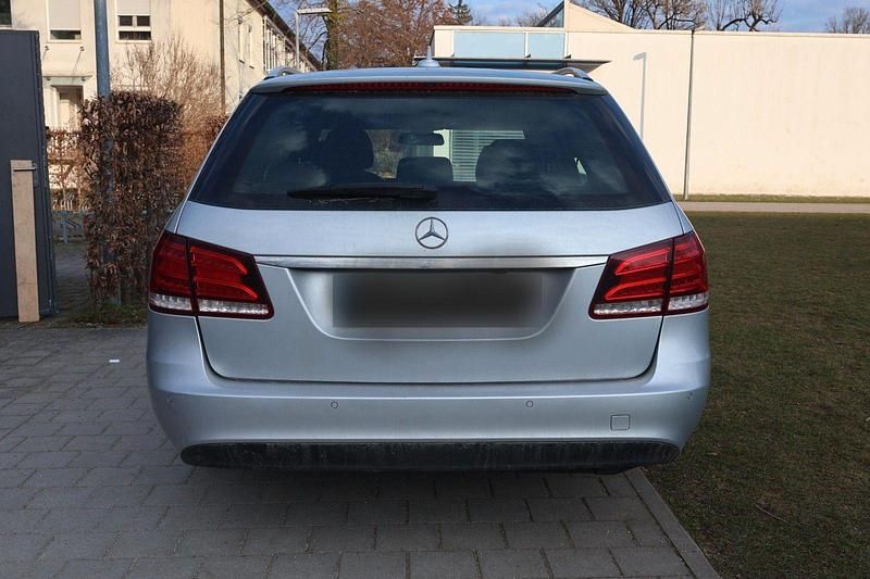 Gebraucht Mercedes E220 Edition 170 PS (125 kW) 2015 Silber Kombi