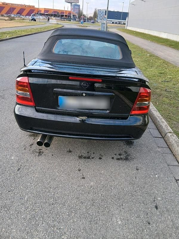 Gebraucht Opel Astra Cabriolet 147 PS (108 kW) 2002 Schwarz Cabrio