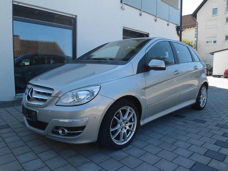 Silber Gebraucht 2010 Mercedes B160 Van / Kleinbus | 2.890 € (Superpreis) - Bild 1/4