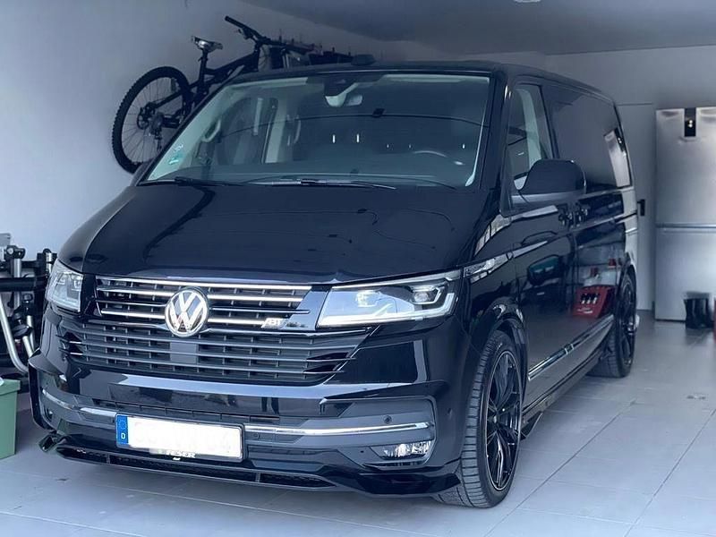 Gebraucht VW Multivan Sport 199 PS (146 kW) 2021 Schwarz Van