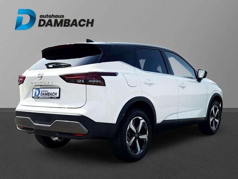 Neu Nissan Qashqai N-Connecta 158 PS (116 kW) 2025 Pearl white/black m SUV