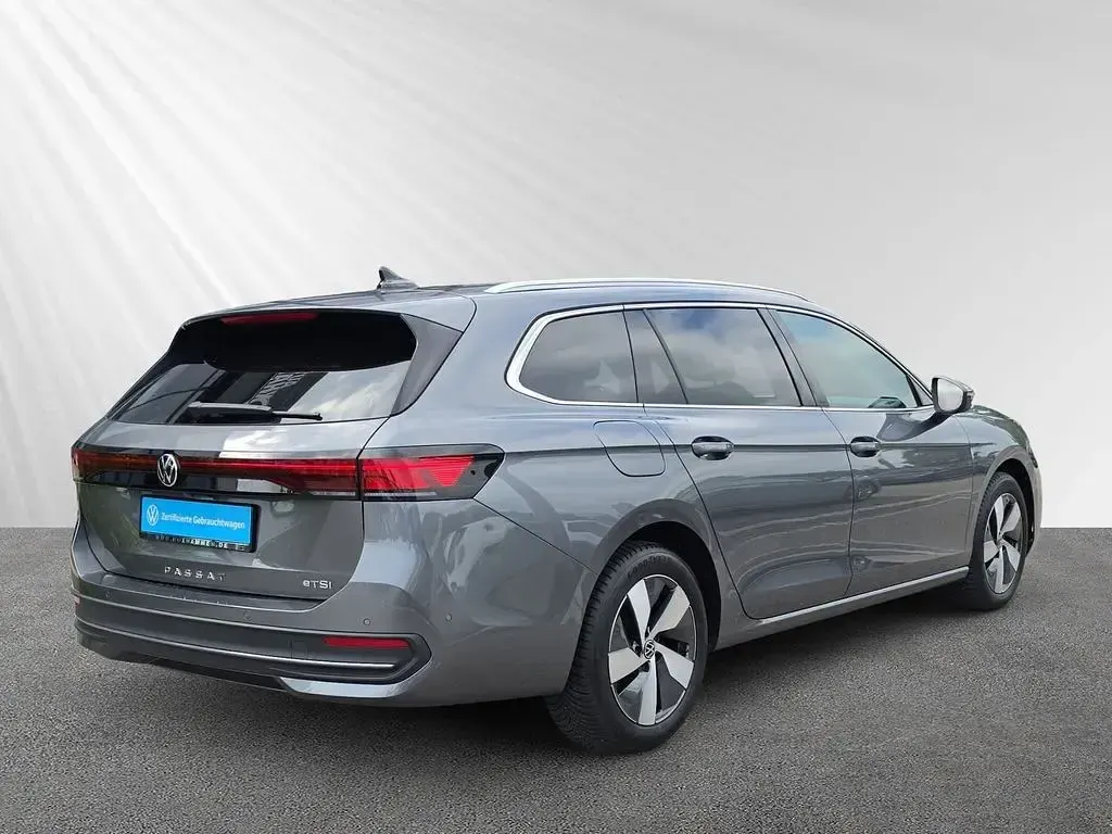 Gebraucht VW Passat Business 150 PS (110 kW) 2025 Grau Kombi