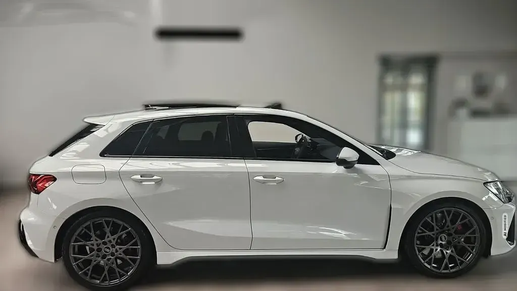Gebraucht Audi RS3 Sportback Comfort 400 PS (294 kW) 2025 Weiß Kleinwagen