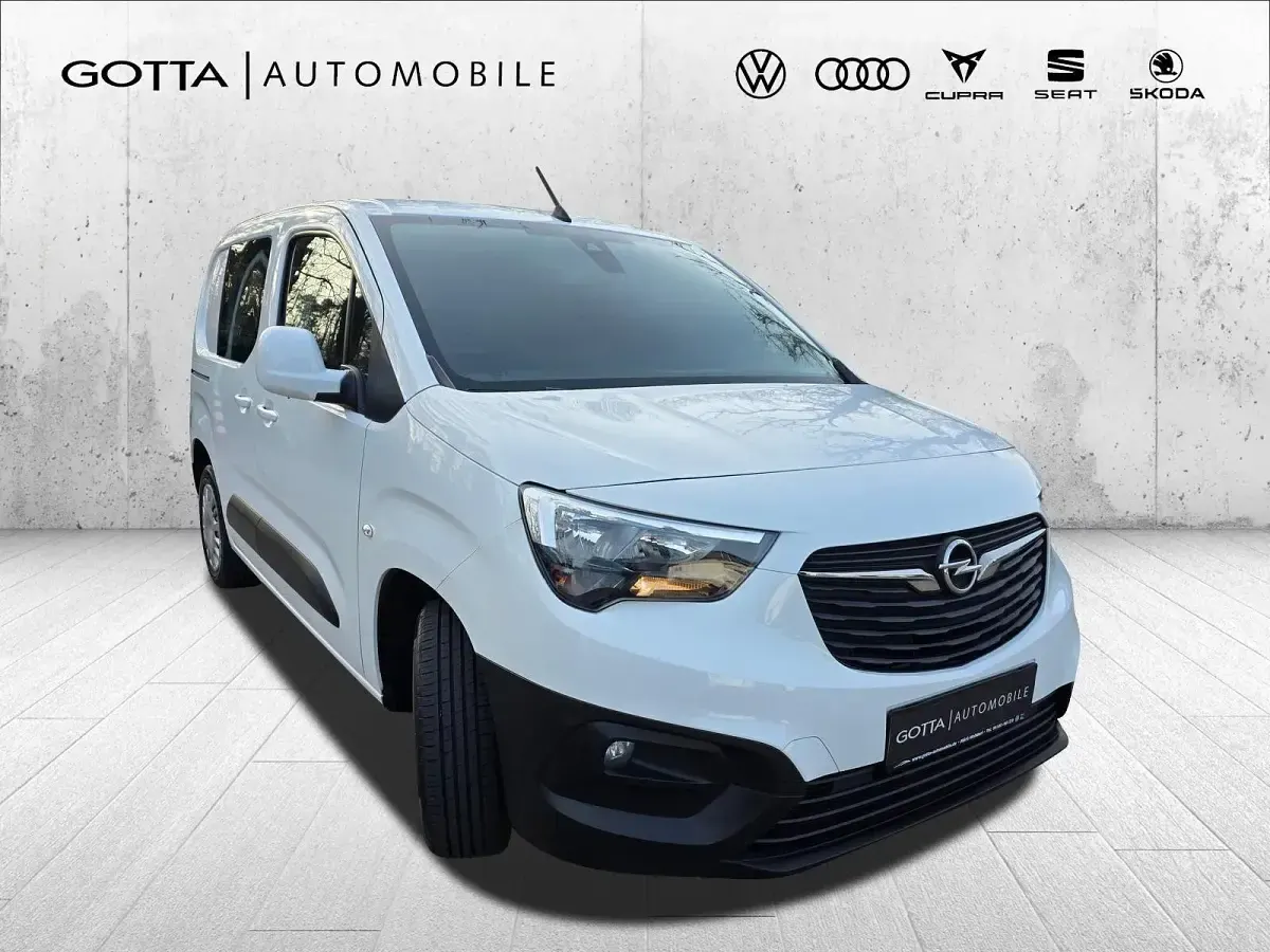 Gebraucht Opel Combo Edition 131 PS (96 kW) 2021 Weiß Van / Kleinbus