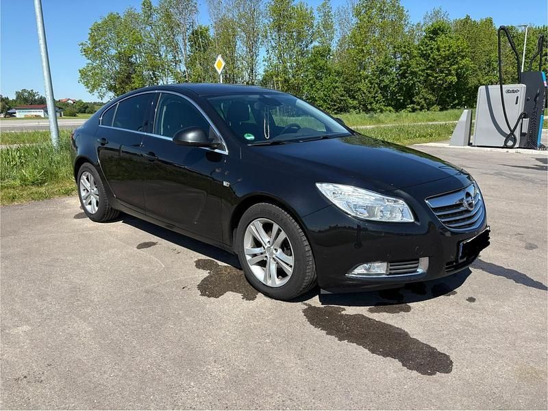 Schwarz Gebraucht 2011 Opel Insignia Limousine | 4.700 € (Teuer) - Bild 1/4