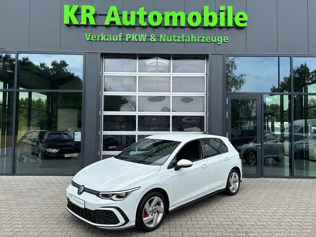 Gebraucht VW Golf VIII GTE 150 PS (110 kW) 2021 Weiß Limousine