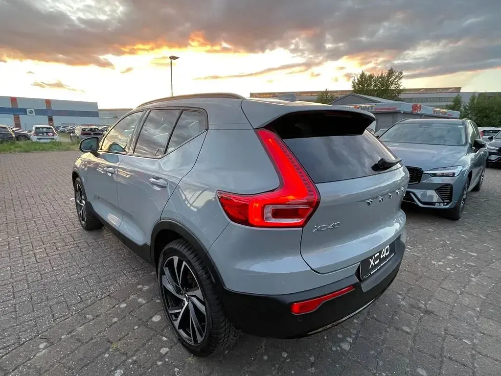 Gebraucht Volvo XC40 Plus 197 PS (144 kW) 2025 Grau SUV