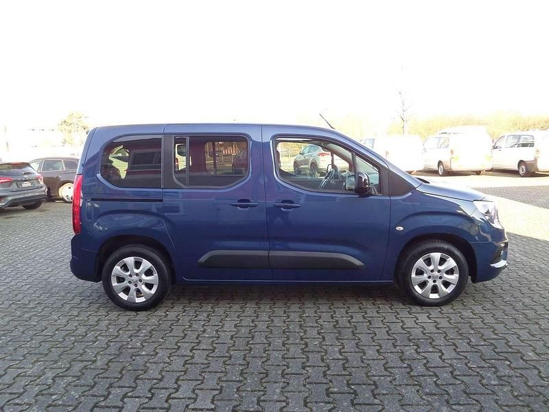 Gebraucht Opel Combo Life Elegance 131 PS (96 kW) 2022 Ozean blau Van / Kleinbus