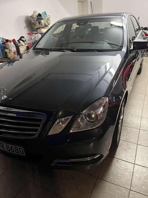 Gebraucht Mercedes E200 Avantgarde 163 PS (119 kW) 2011 Limousine