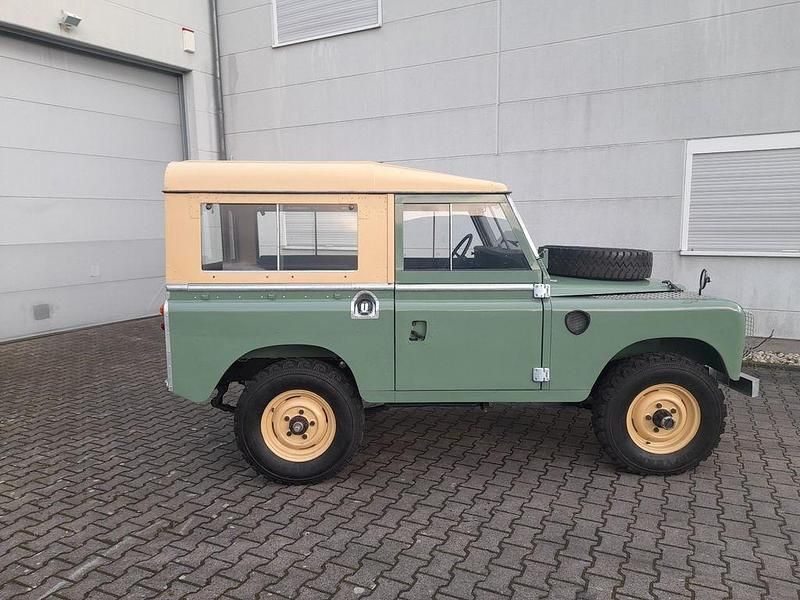 Gebraucht Land Rover 88 69 PS (50 kW) 1974 Grün SUV